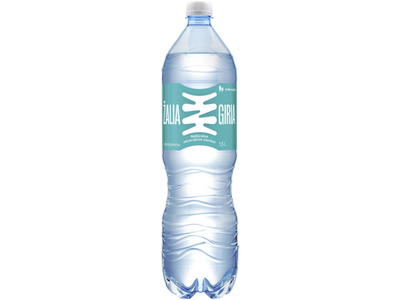 Žalia Giria Lengvai gazuotas natūralus mineralinis vanduo 1,5 l