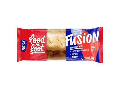 Sumuštinis su saldžiai aštria vištiena, paprika ir sūriu FOOD ON FOOT FUSION, 215g