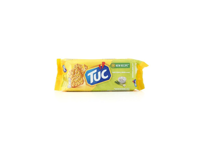 Grietinės ir svogūnų skonio krekeriai TUC SOUR CREAM & ONION, 100 g