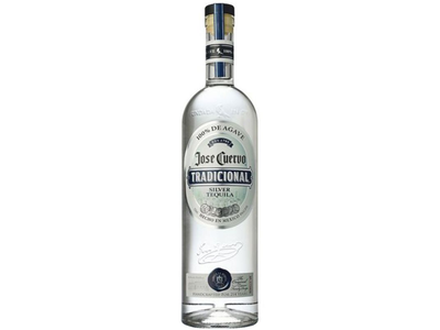 Jose Cuervo Tradicional Silver 0,7 l