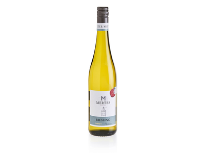 B. vynas PETER MERTES RIESLING, 11 %, 0,75l