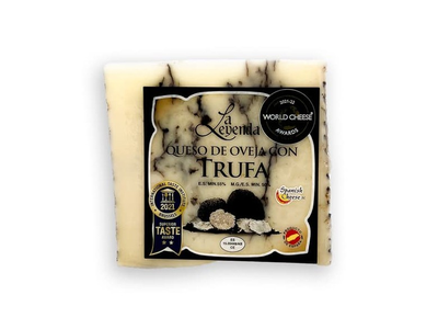 Kietasis avių pieno sūris LA LEYENDA, su vasariniais trumais, brandintas 5 mėn., 150 g