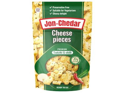 Čederio sūrio gabaliukai JON-CHEDAR TZATZIKI & CHILLI 50% rieb, 80 g