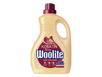 Skystasis skalbiklis WOOLITE COLOR (30 skalbimų), 1.8 l