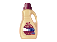 Skystasis skalbiklis WOOLITE COLOR (15 skalbimų), 900 ml