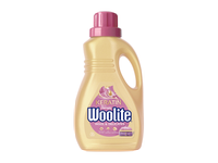 Skystasis skalbiklis WOOLITE DELICATE (15 skalbimų), 900 ml